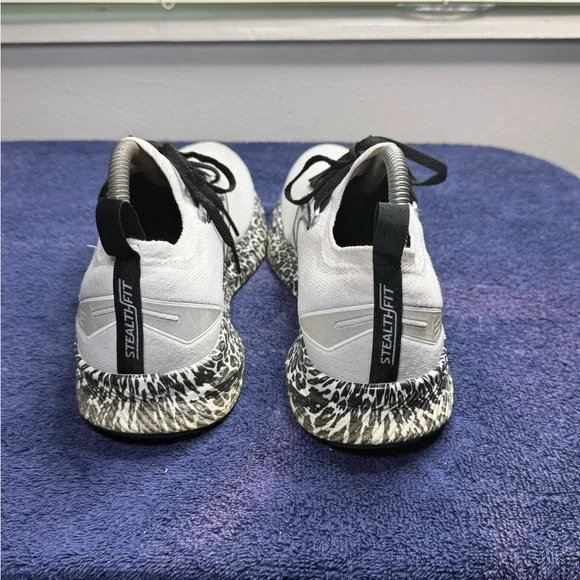 Brooks White and Black Athletic Shoes - Picture 5 of 9